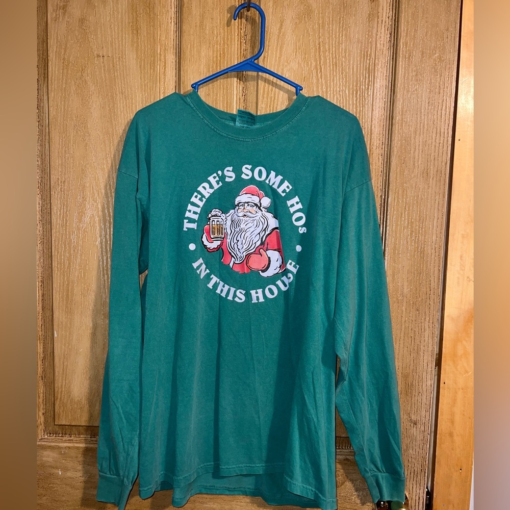 Green Santa Graphic Long Sleeve Shirt. Size XL
